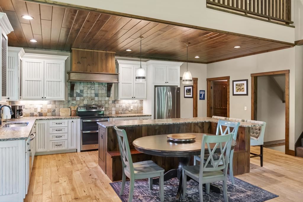 1531 Andover Club Harbor Springs MI 49740