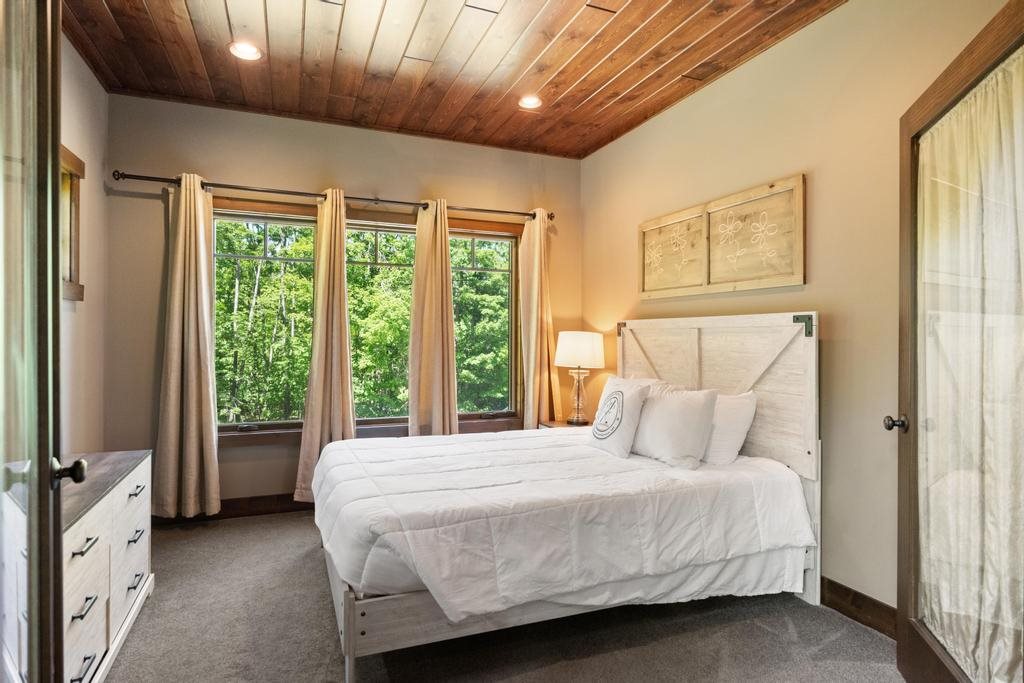 1531 Andover Club Harbor Springs MI 49740