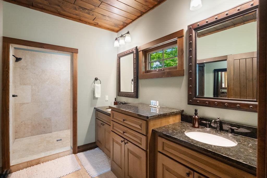 1531 Andover Club Harbor Springs MI 49740