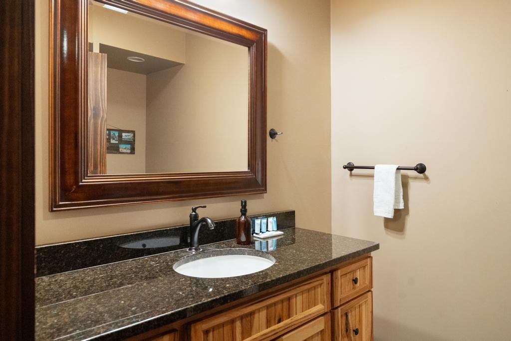 1531 Andover Club Harbor Springs MI 49740