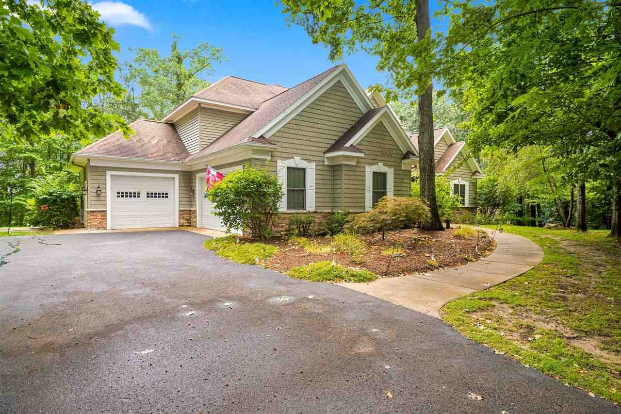 2563 Woodside Drive Petoskey MI 49770