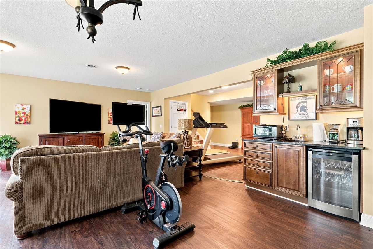 2563 Woodside Drive Petoskey MI 49770