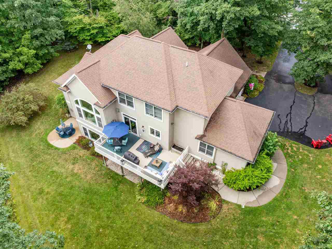 2563 Woodside Drive Petoskey MI 49770