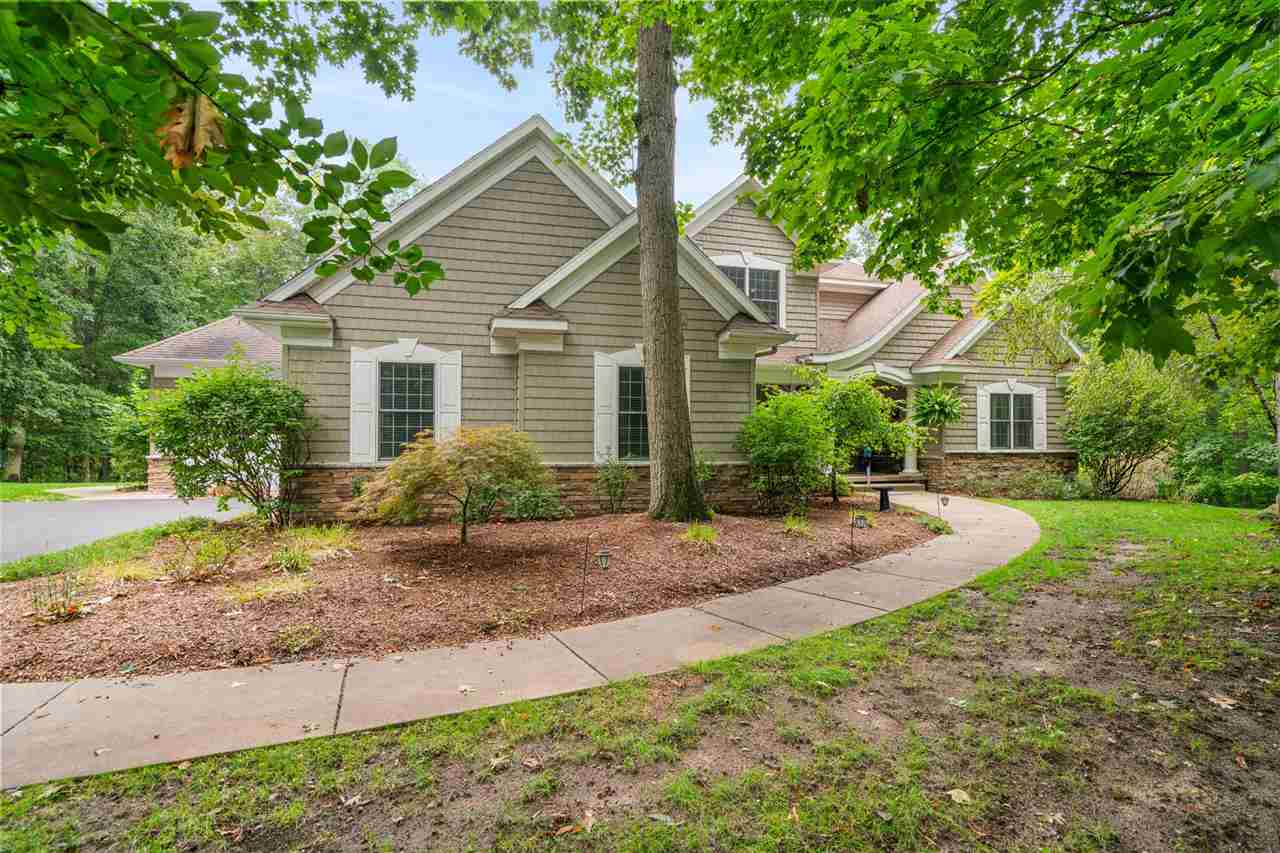 2563 Woodside Drive Petoskey MI 49770