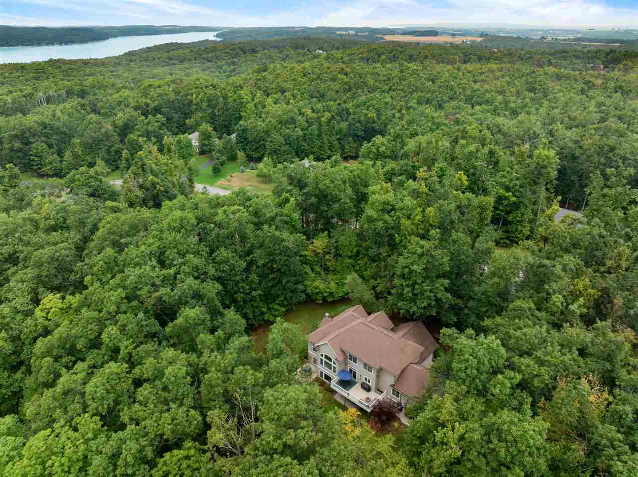 2563 Woodside Drive Petoskey MI 49770