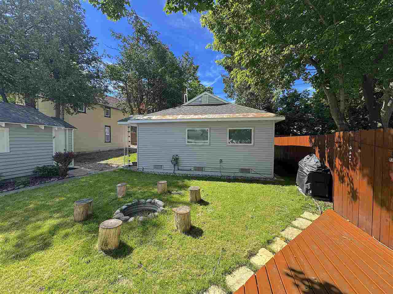 319 1/2 Madison Petoskey MI 49770-9999
