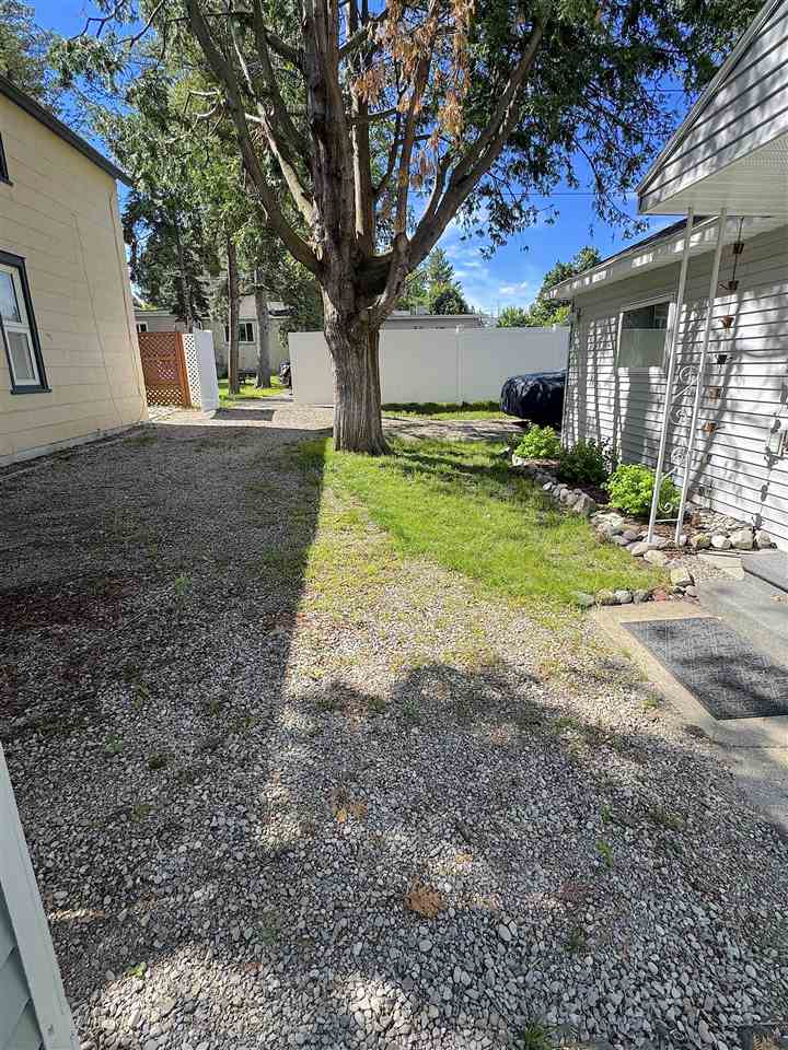 319 1/2 Madison Petoskey MI 49770-9999