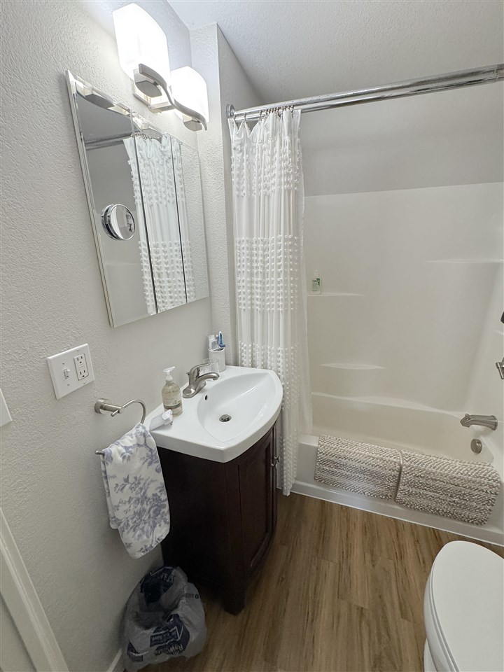319 1/2 Madison Petoskey MI 49770-9999