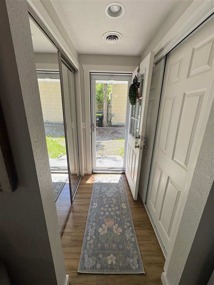 319 1/2 Madison Petoskey MI 49770-9999