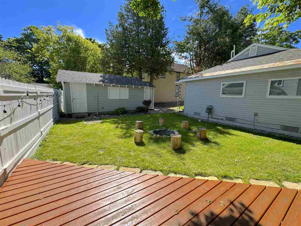 319 1/2 Madison Petoskey MI 49770-9999