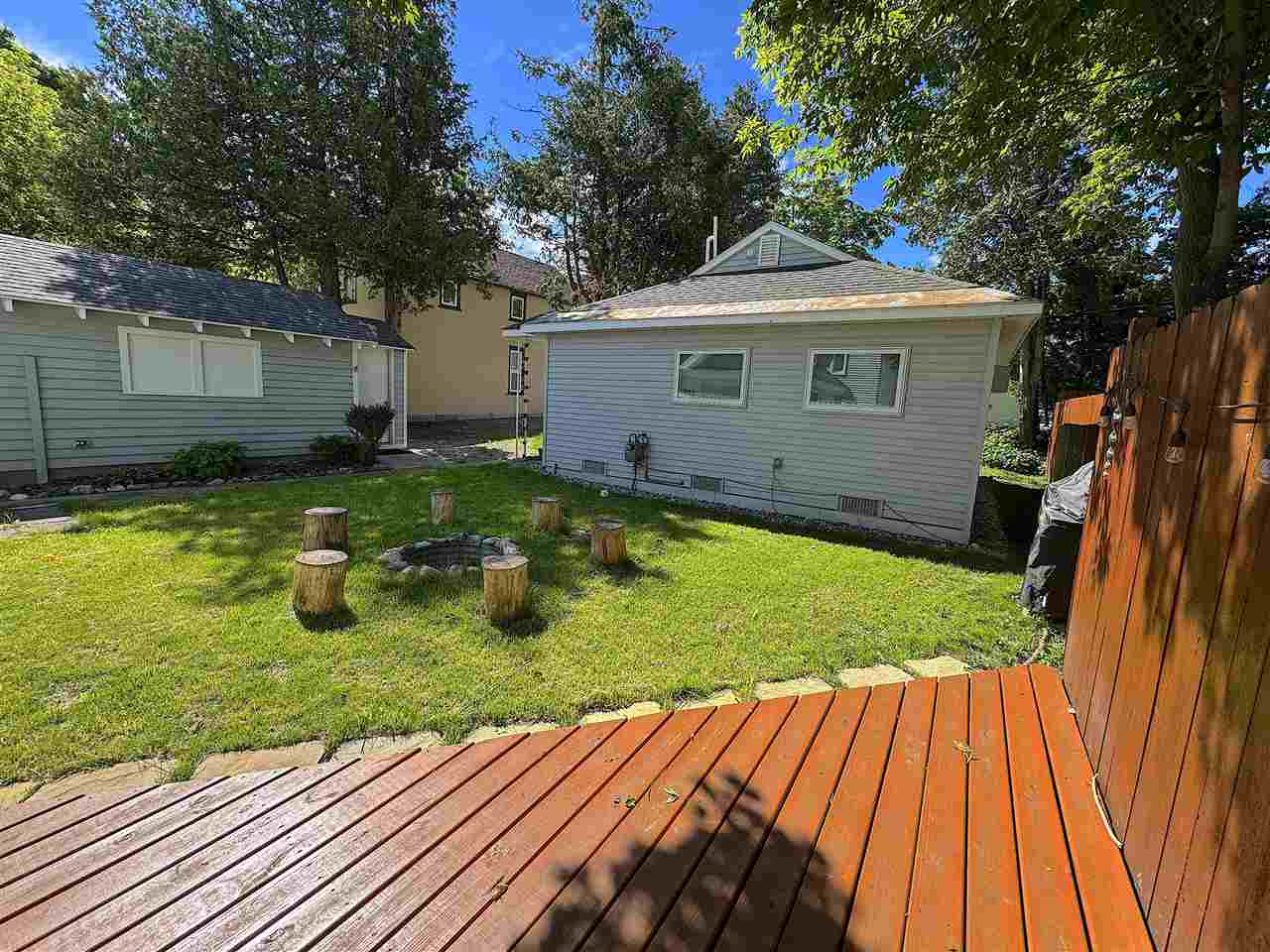 319 1/2 Madison Petoskey MI 49770-9999