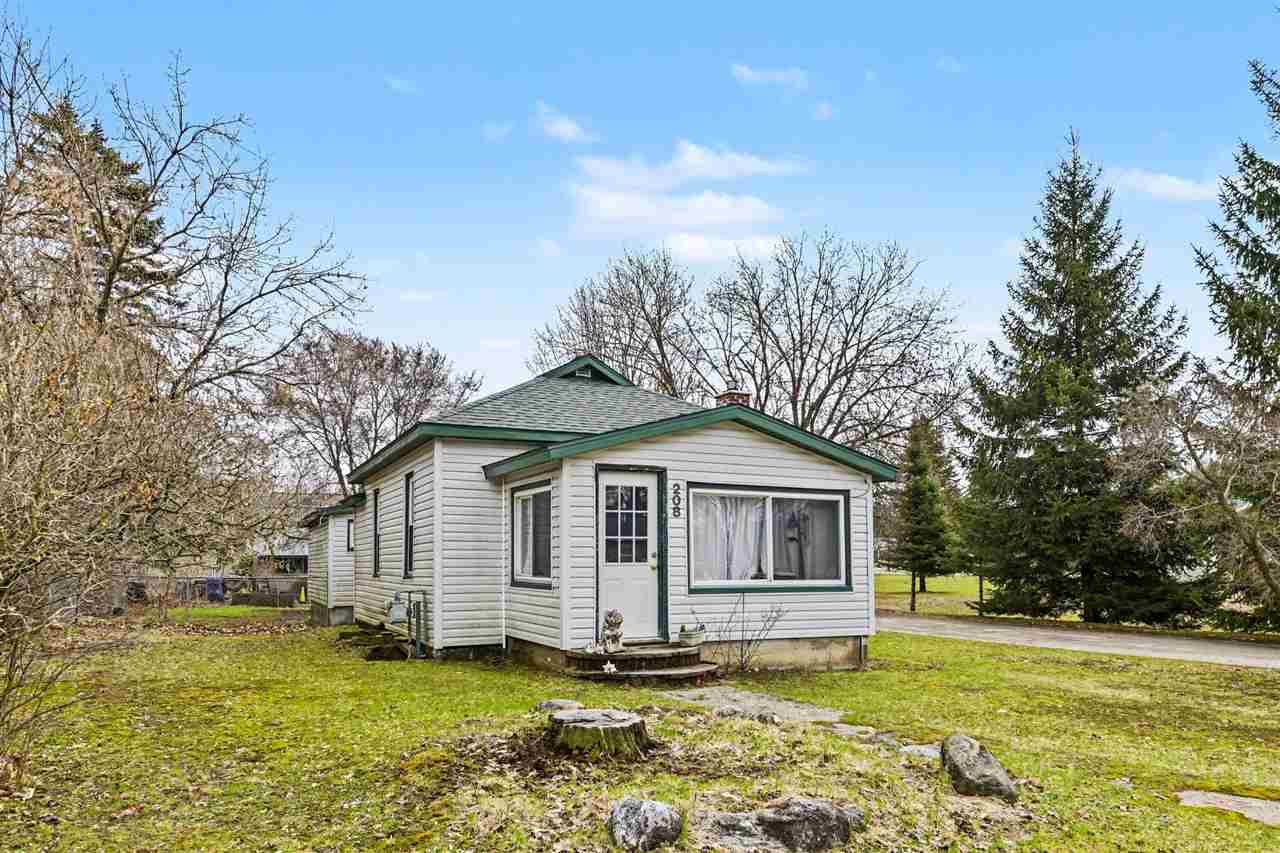 208 N Beech Street Bellaire MI 49615