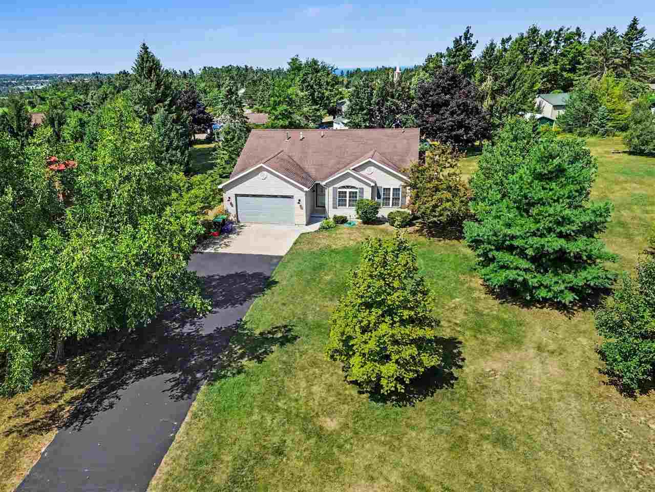 3914 Lorraine Drive Petoskey MI 49770