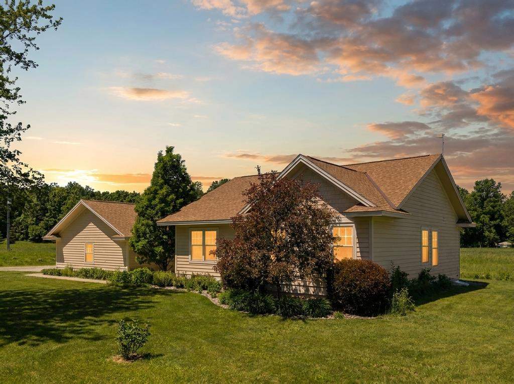 1746 Beckon Road Pellston MI 49769