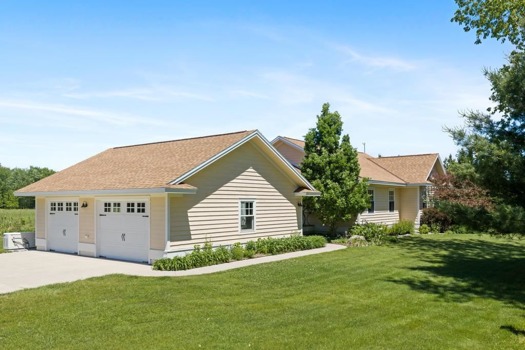 1746 Beckon Road Pellston MI 49769