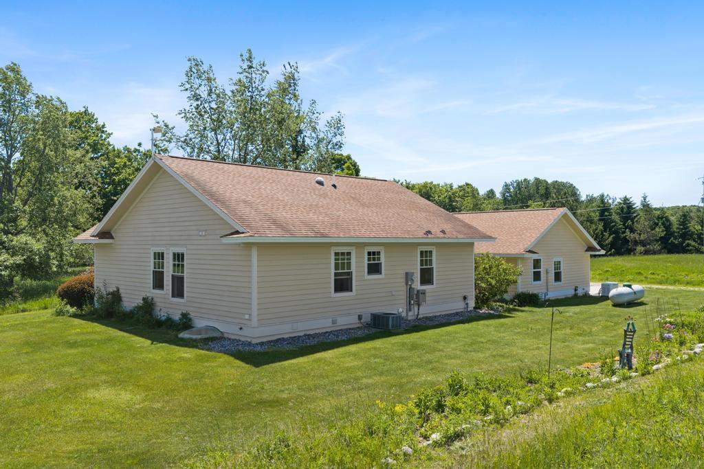 1746 Beckon Road Pellston MI 49769