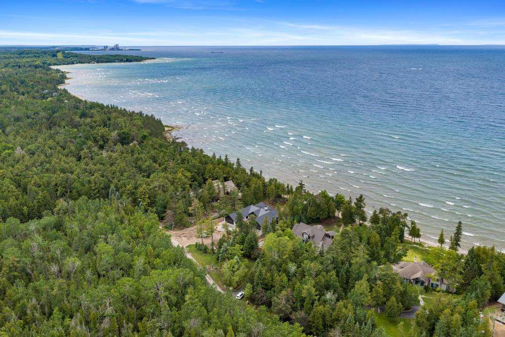 11691 N Pa Be Shan Trail Charlevoix MI 49720-0000