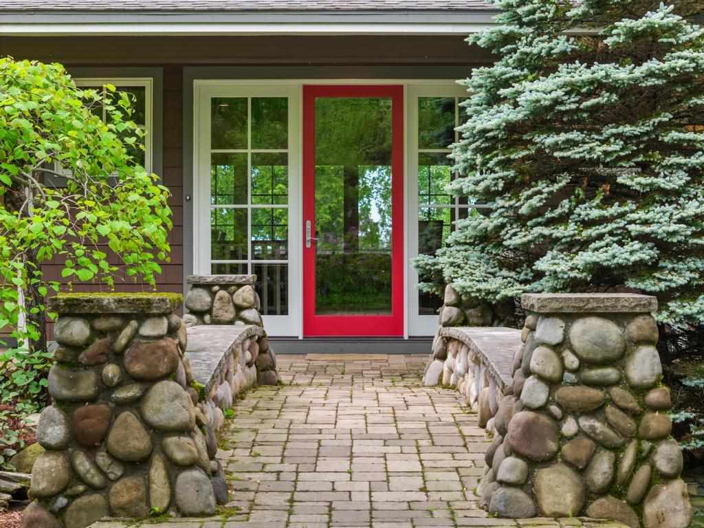 11691 N Pa Be Shan Trail Charlevoix MI 49720-0000