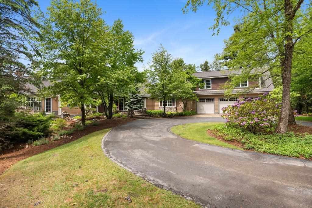 11691 N Pa Be Shan Trail Charlevoix MI 49720-0000