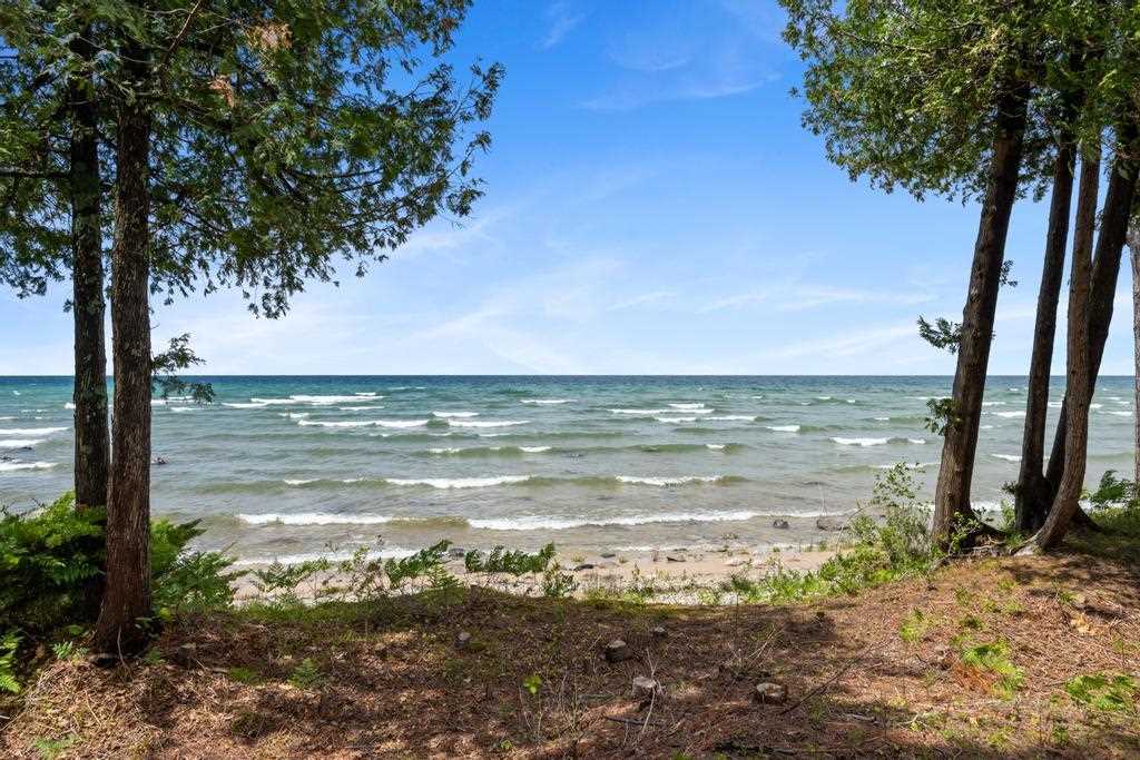 11691 N Pa Be Shan Trail Charlevoix MI 49720-0000