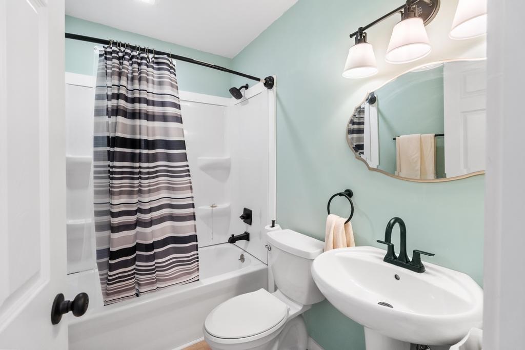 14208 W Garfield Avenue Charlevoix MI 49720