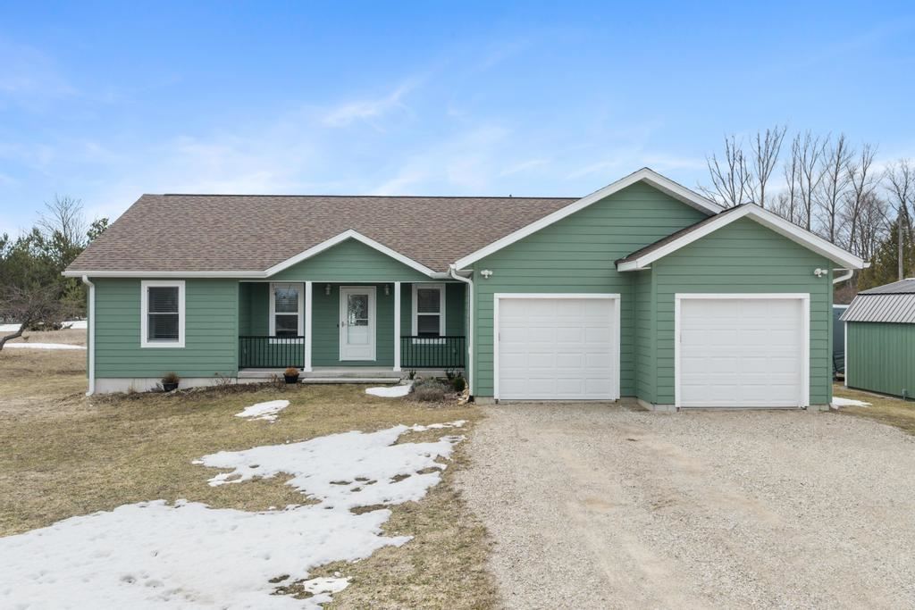 14208 W Garfield Avenue Charlevoix MI 49720