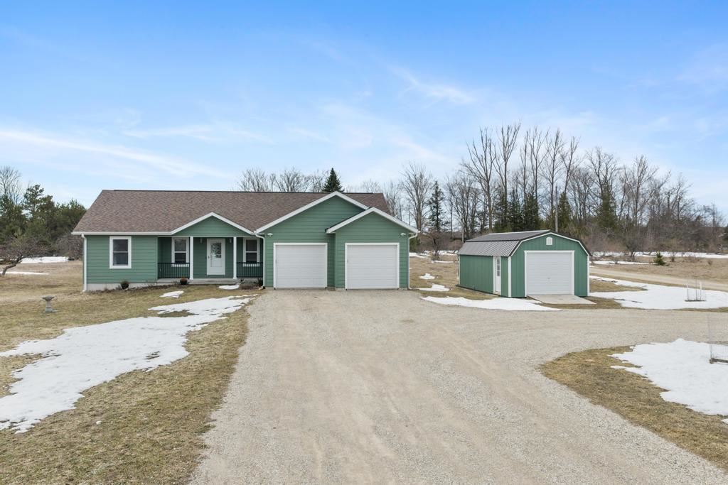 14208 W Garfield Avenue Charlevoix MI 49720