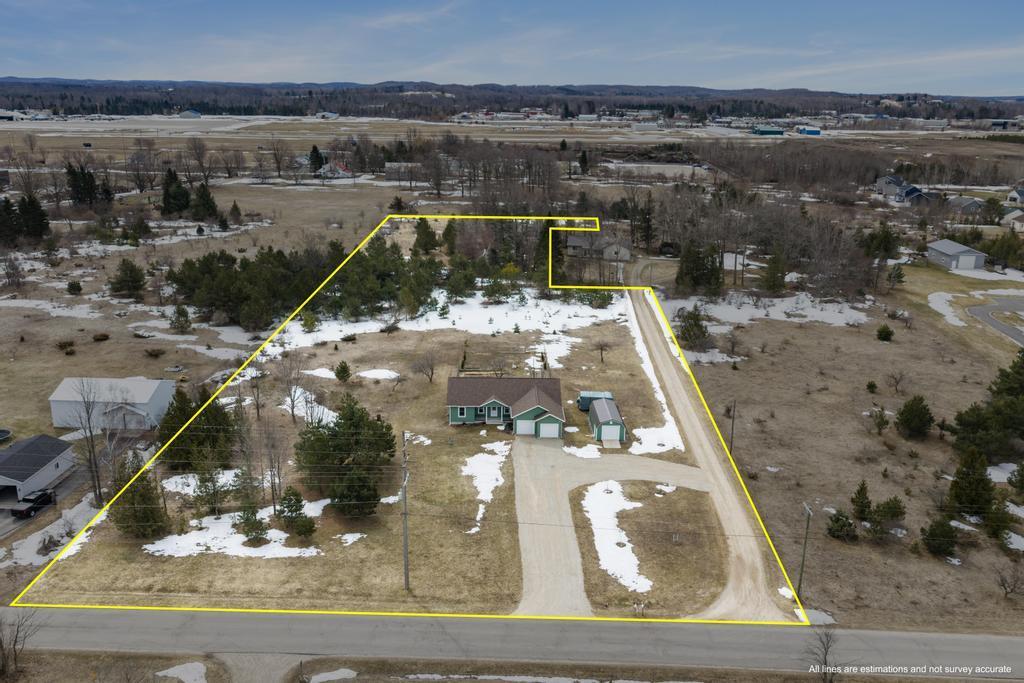 14208 W Garfield Avenue Charlevoix MI 49720