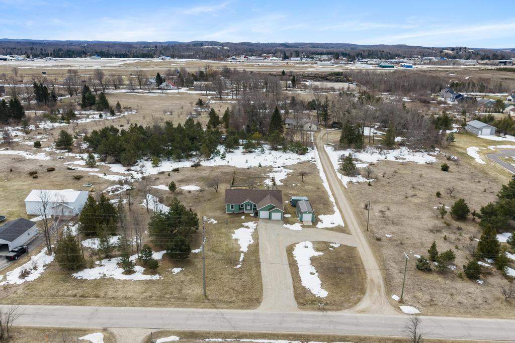 14208 W Garfield Avenue Charlevoix MI 49720