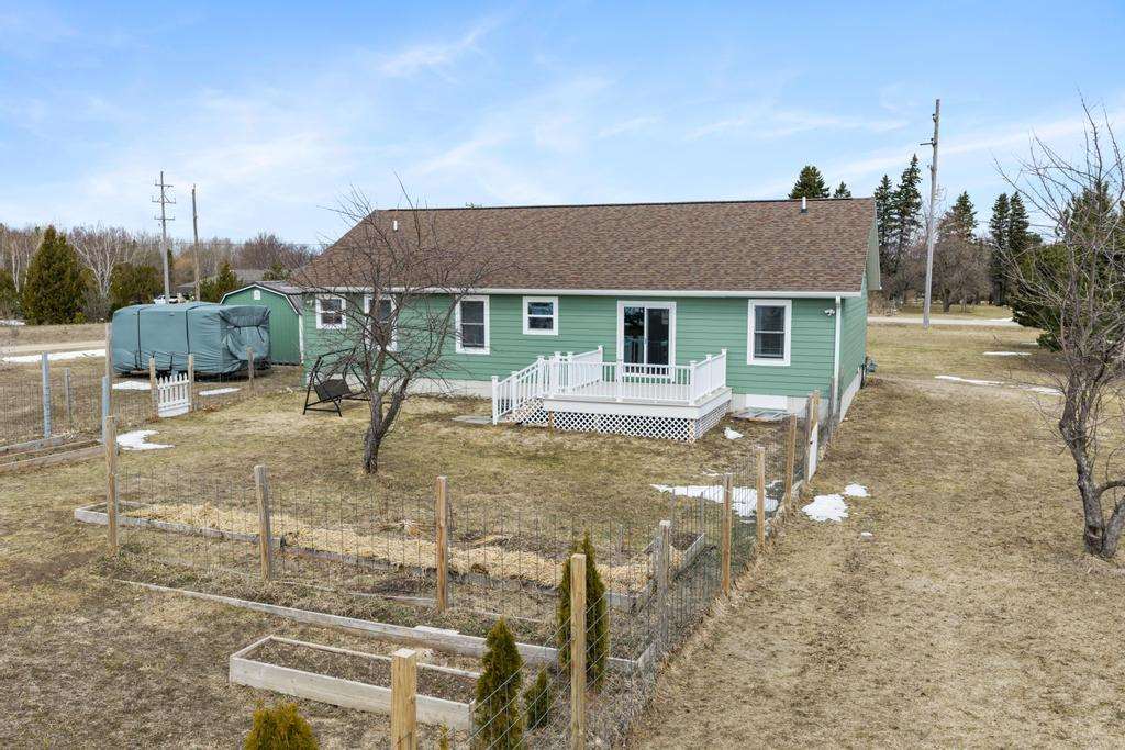 14208 W Garfield Avenue Charlevoix MI 49720