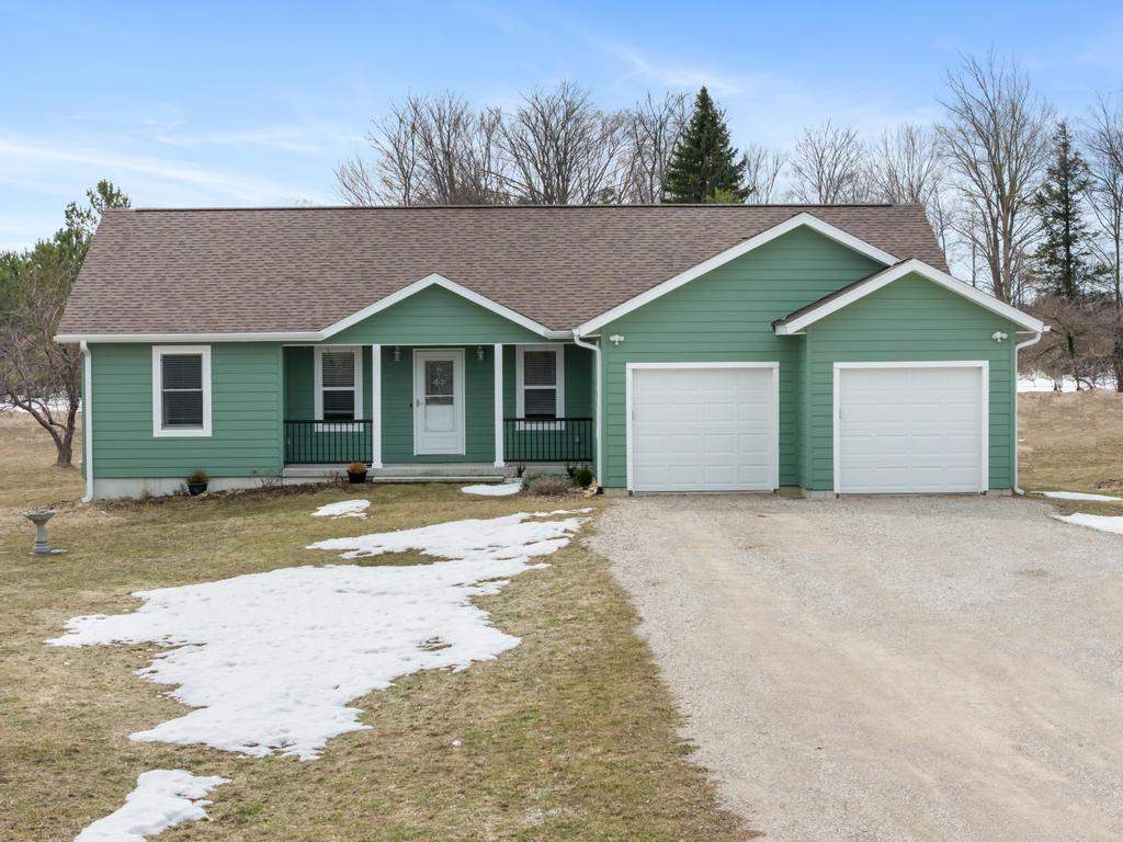 14208 W Garfield Avenue Charlevoix MI 49720