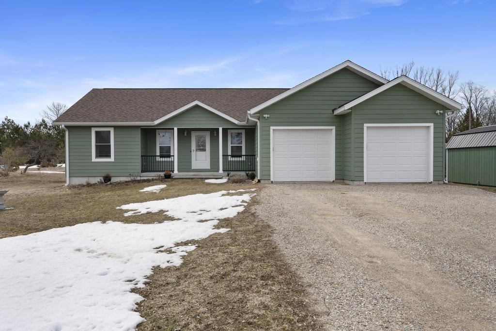 14208 W Garfield Avenue Charlevoix MI 49720