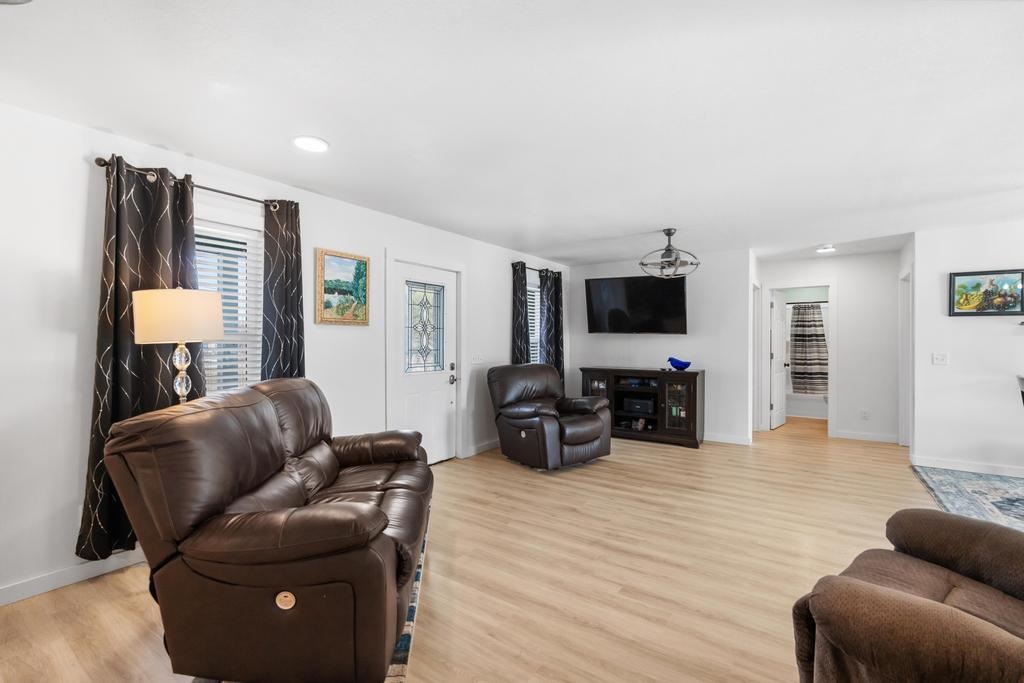 14208 W Garfield Avenue Charlevoix MI 49720