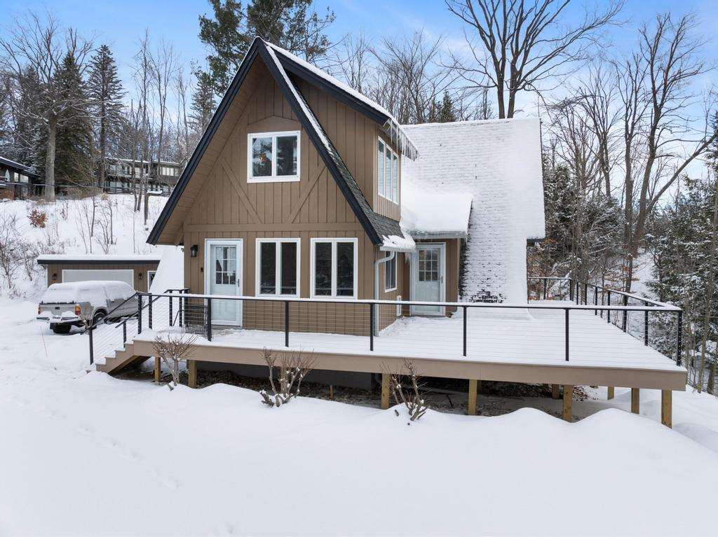 73 Harbor Lane Petoskey MI 49770
