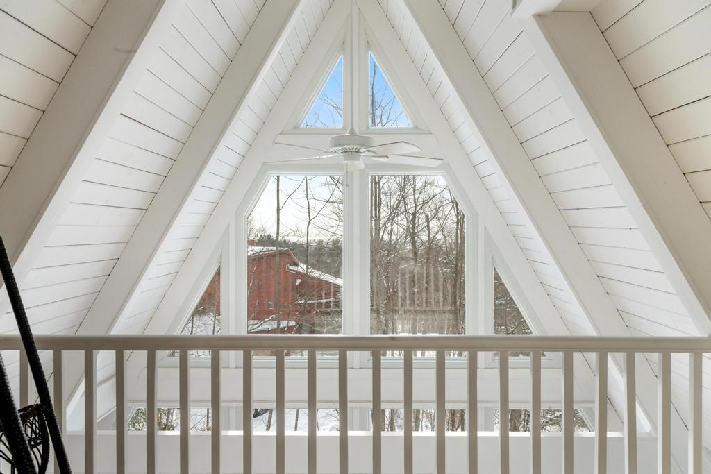 73 Harbor Lane Petoskey MI 49770