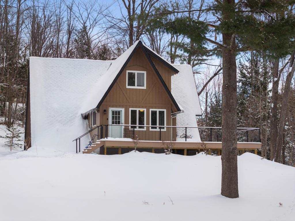 73 Harbor Lane Petoskey MI 49770
