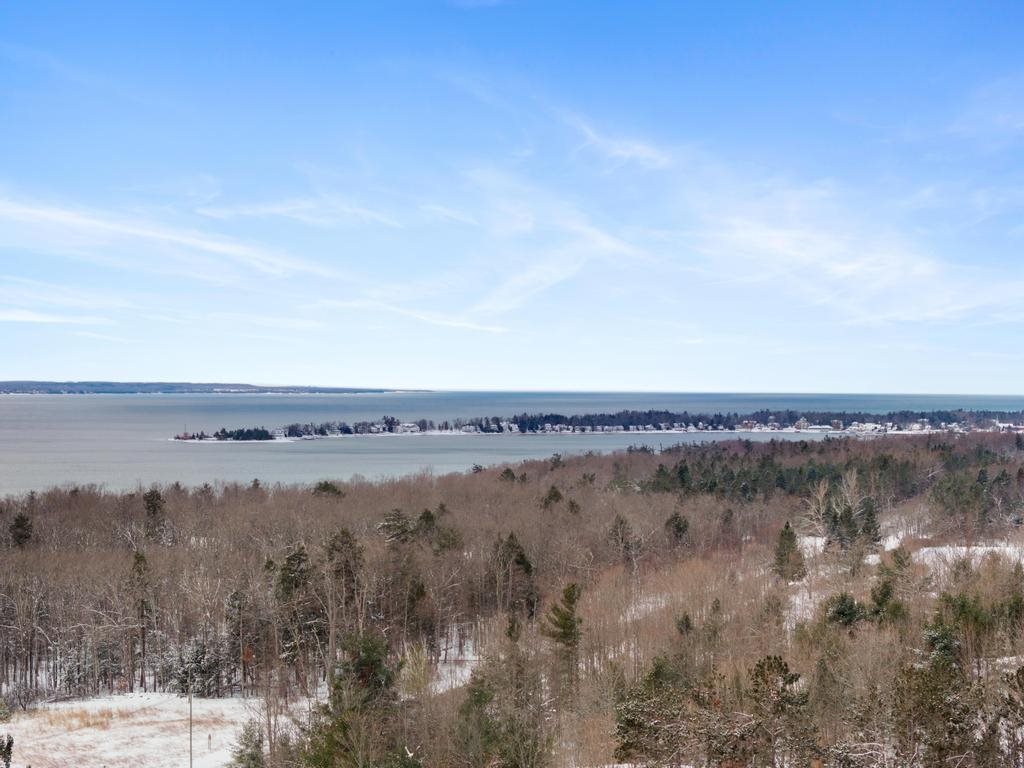 73 Harbor Lane Petoskey MI 49770