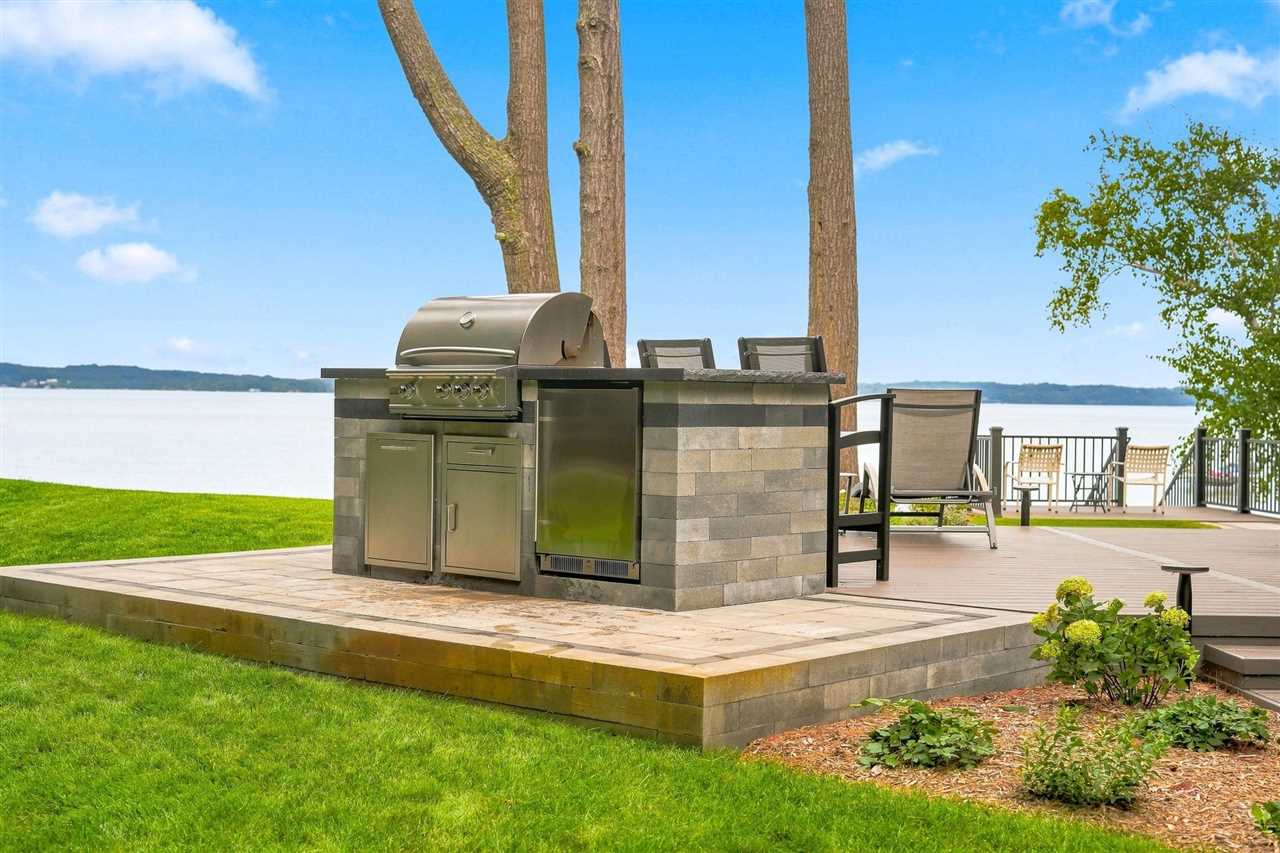 14851 Shipman Road Traverse City MI 49686