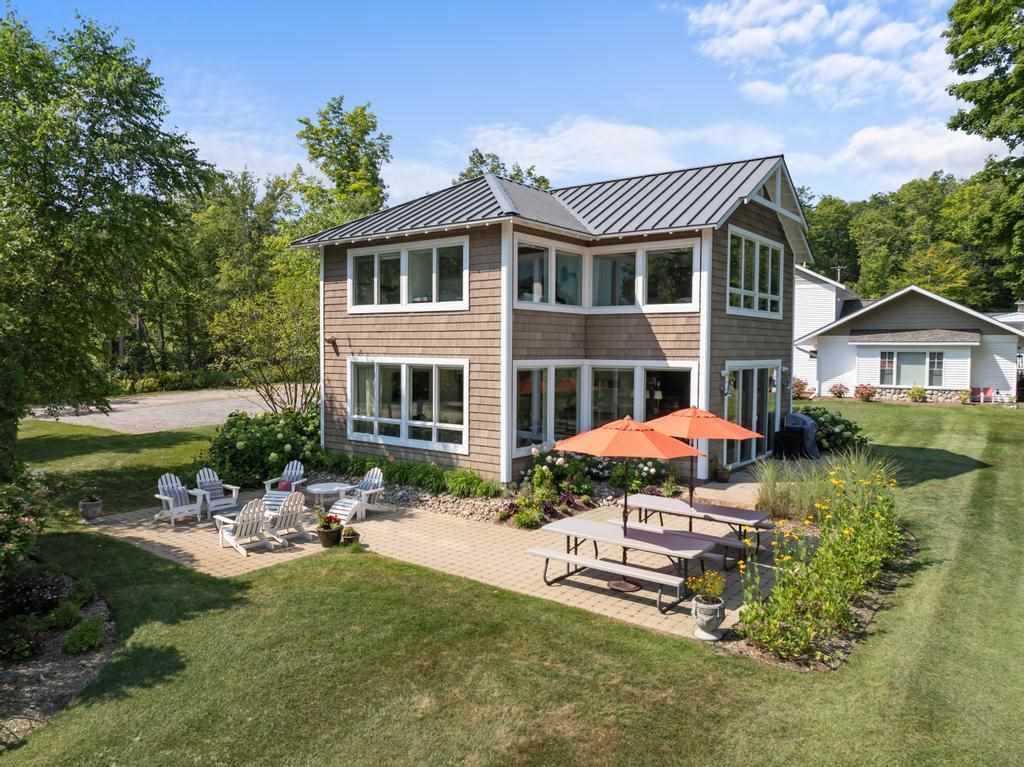 9447 Las Olas Drive Charlevoix MI 49720