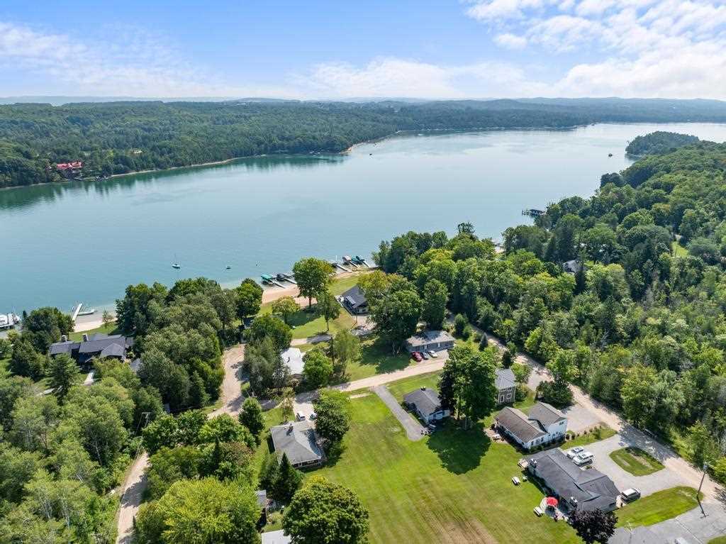 9447 Las Olas Drive Charlevoix MI 49720