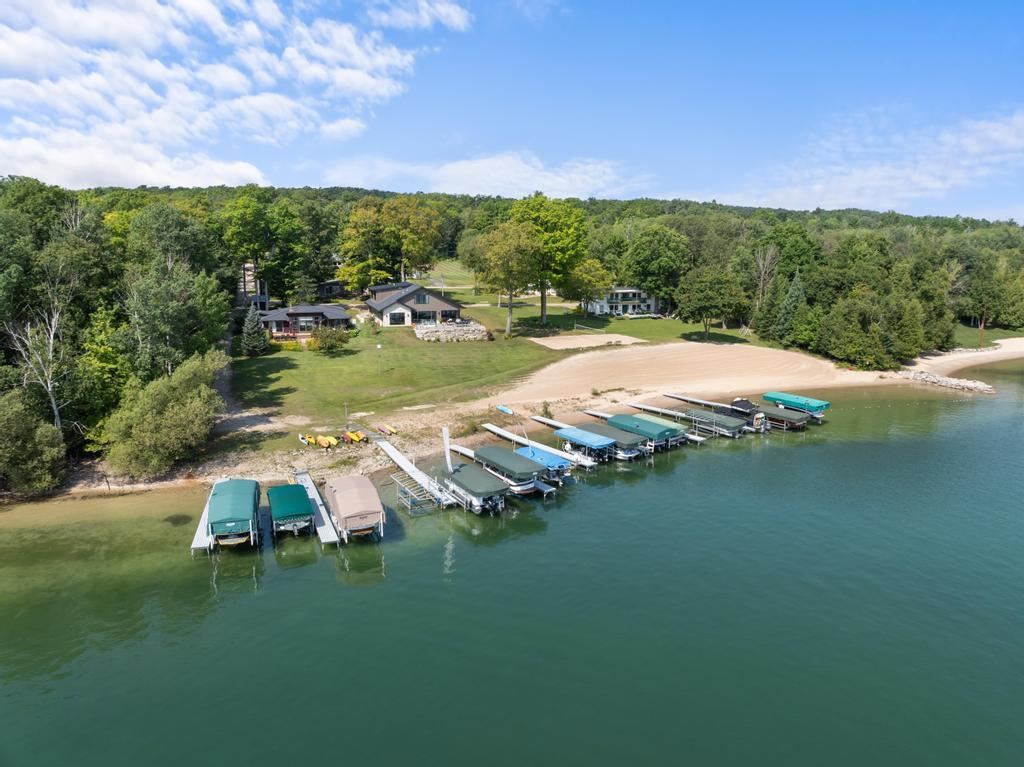 9447 Las Olas Drive Charlevoix MI 49720