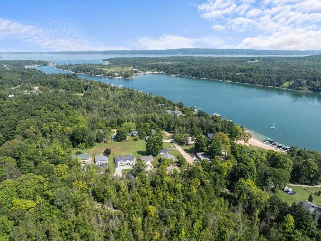9447 Las Olas Drive Charlevoix MI 49720