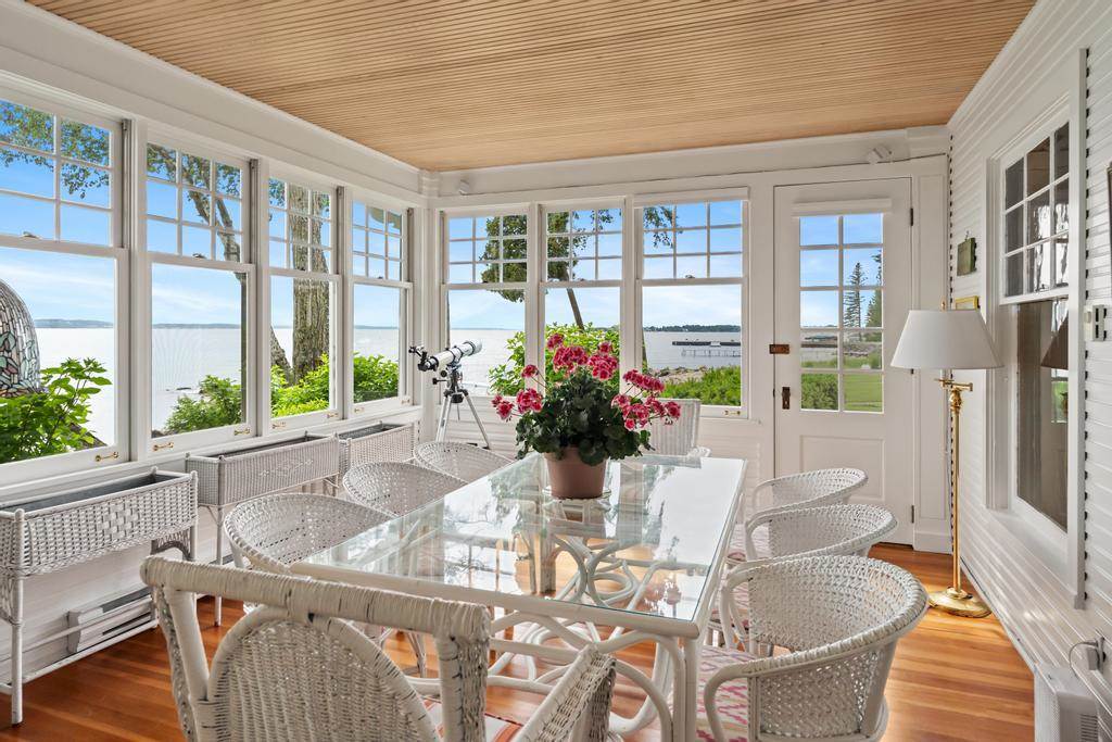1621 Fern Harbor Springs MI 49740