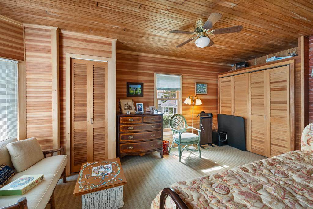 1621 Fern Harbor Springs MI 49740