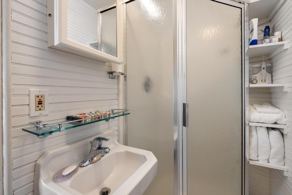 1621 Fern Harbor Springs MI 49740