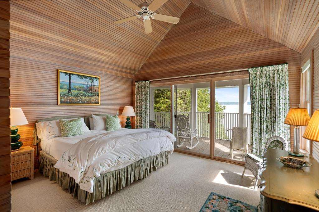 1621 Fern Harbor Springs MI 49740