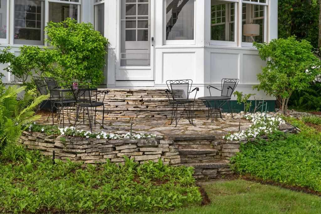 1621 Fern Harbor Springs MI 49740