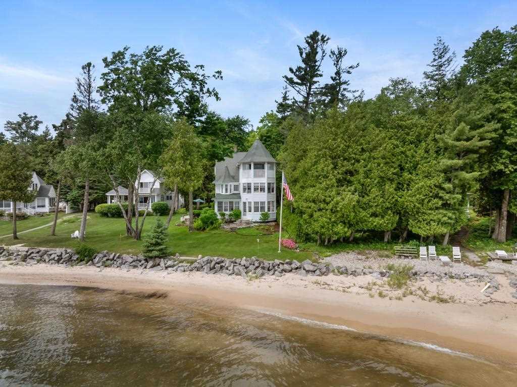 1621 Fern Harbor Springs MI 49740