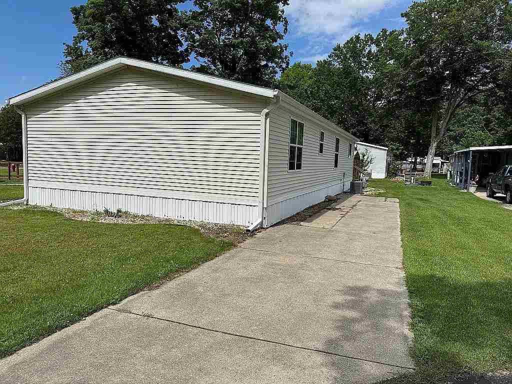 714 Golfview Circle Elk Rapids MI 49629
