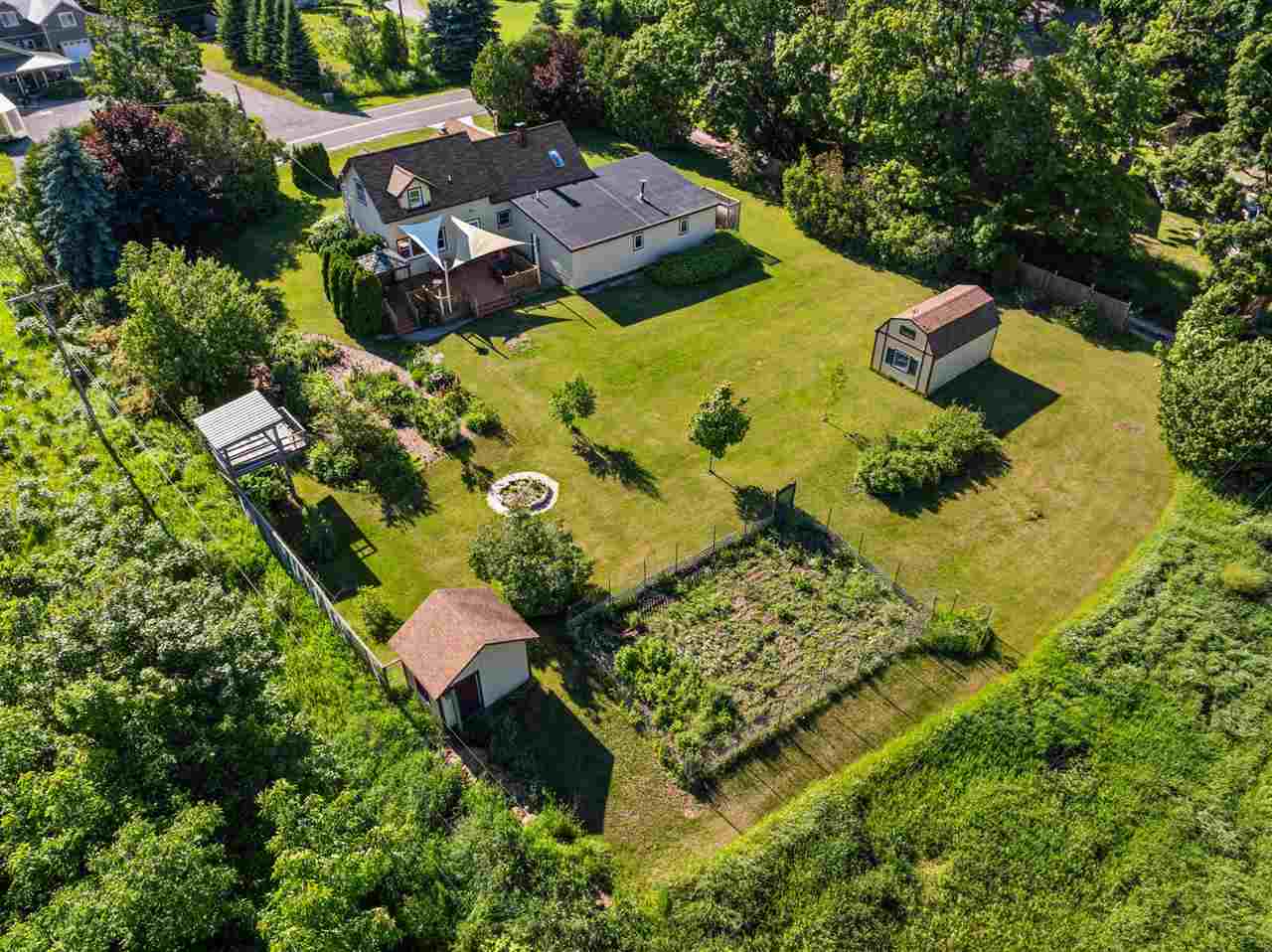 10970 Burnett Road Charlevoix MI 49720